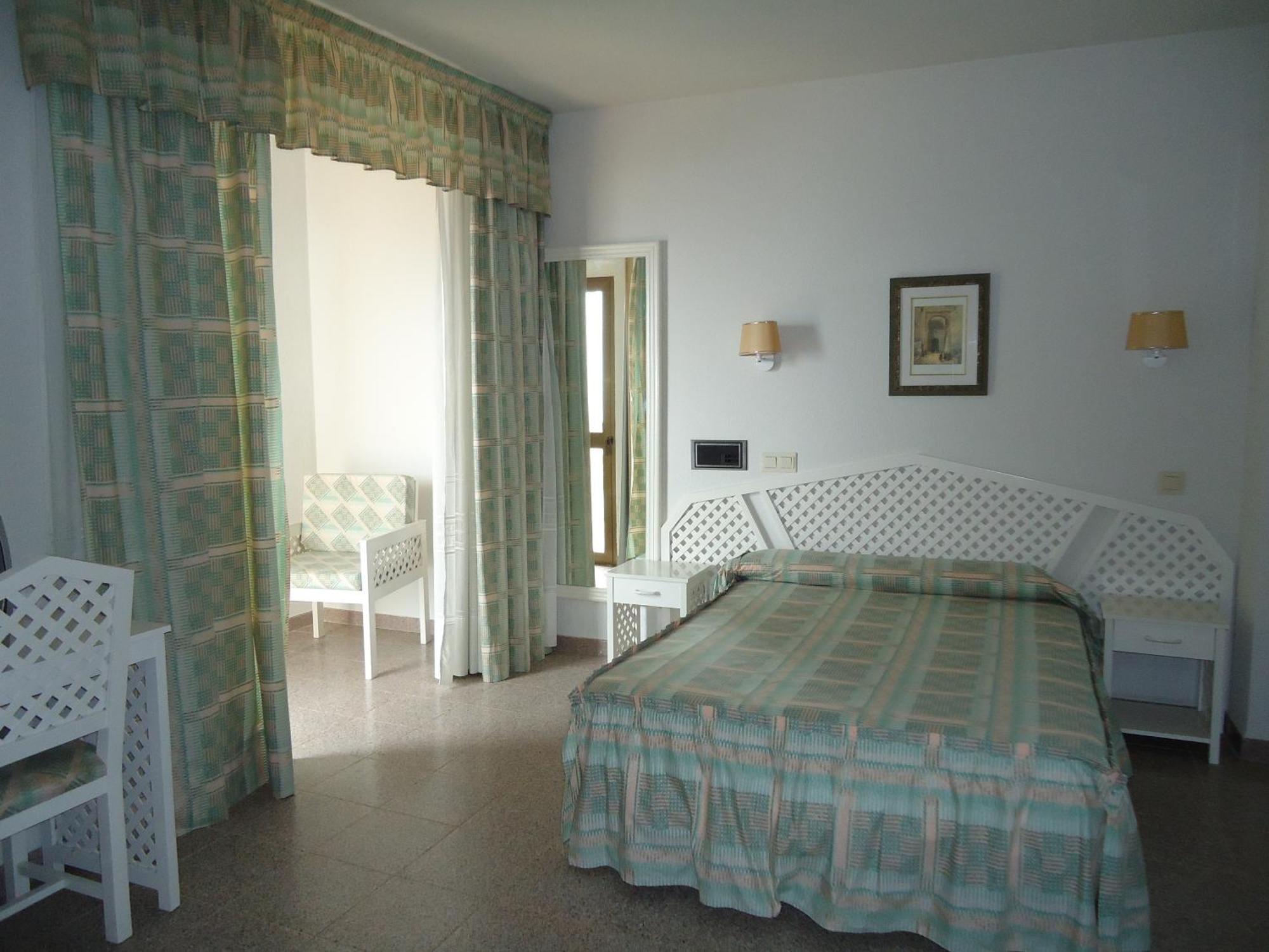 Hotel Las Conchas La Rábita Extérieur photo